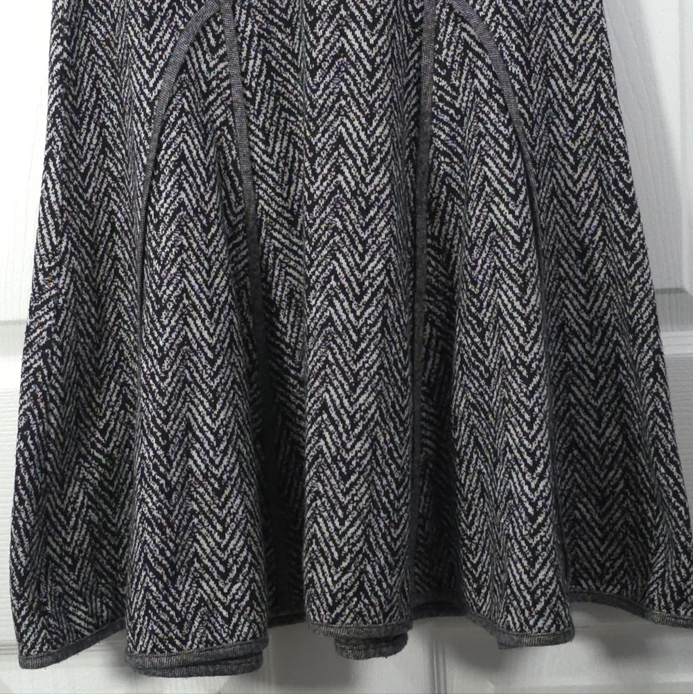 Black Halo Herringbone Knit Mini Dress Size S Grey Black V-Neck Fit & Flare - Picture 7 of 9